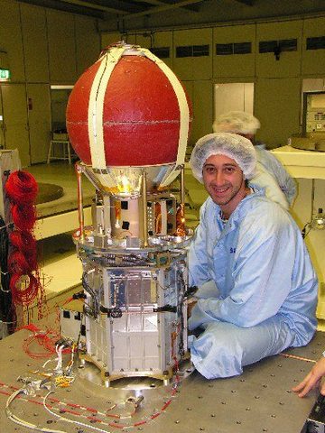 YES2 with the Fotino re-entry capsule during integration
